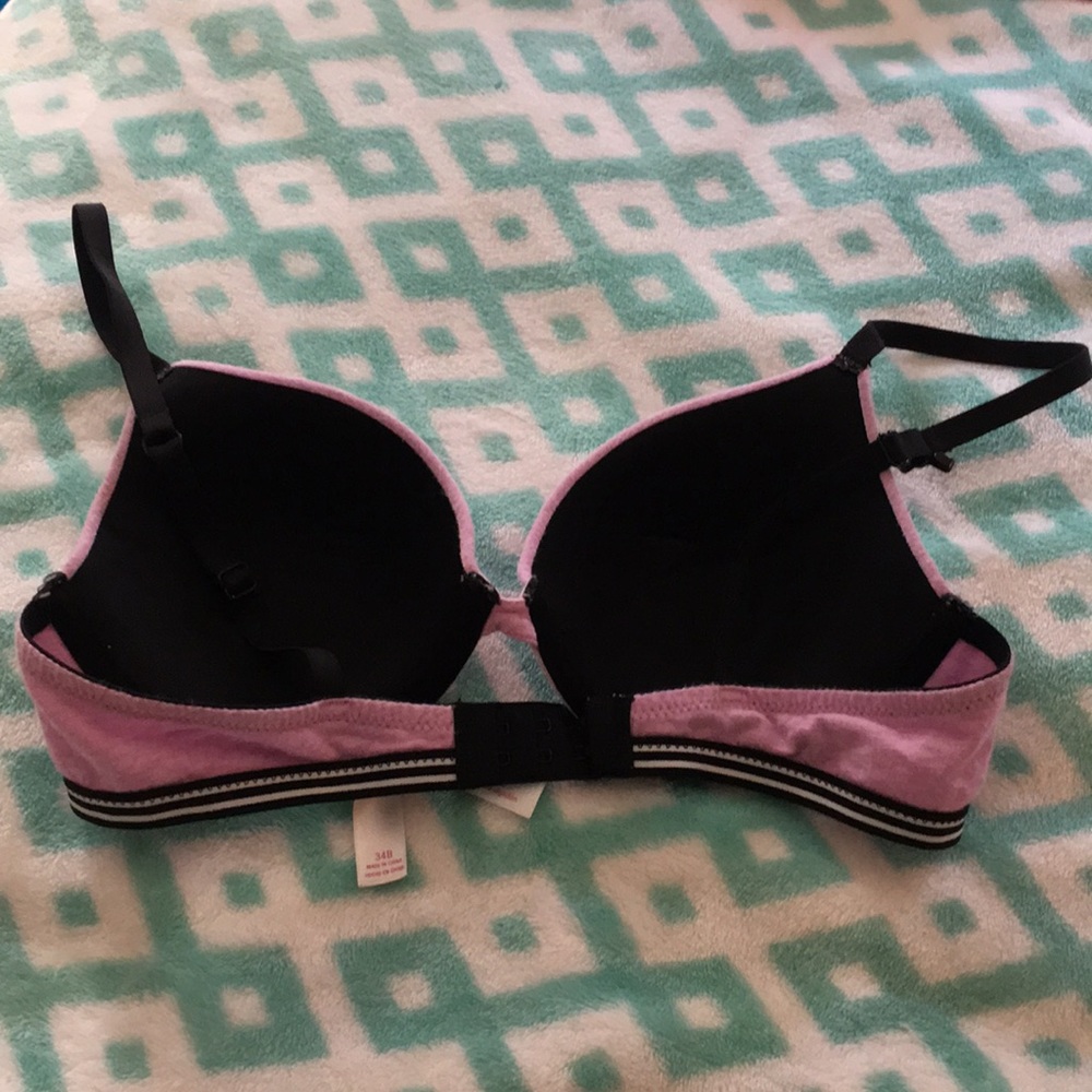 Pink Bra - Picture 2 of 4